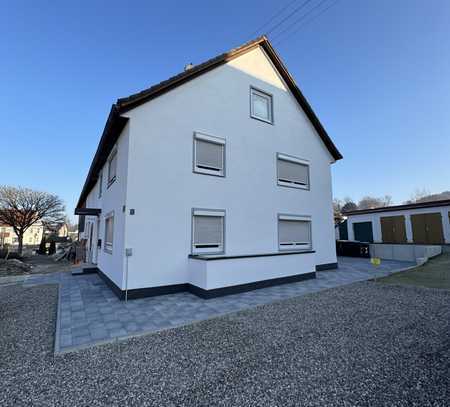 Kernsaniertes, modernes Bauernhaus mit Wintergarten & großem Garten in Langenneufnach!