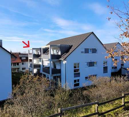 Moderne, barrierefreie 3-Zimmer-DG-Wohnung mit Balkon, EBK und TG-Stellplatz in Bad Waldsee