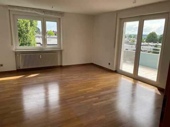 Helle 3-Zimmer-Wohnung mit Balkon und Stellplatz