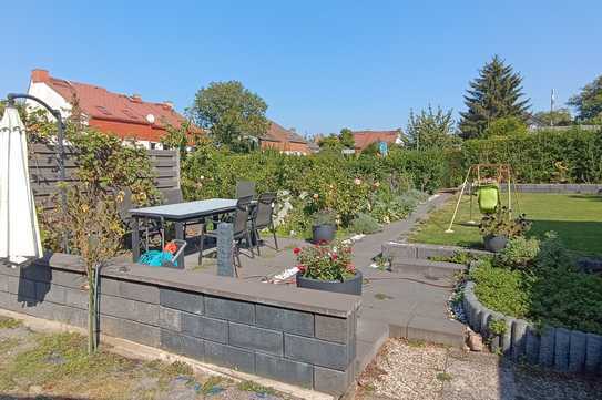 Möbliertes, renoviertes Haus mit großem Garten