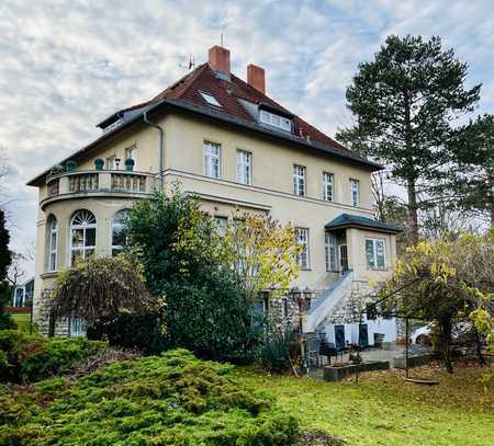 Dahlem: Charmanter Altbau + weiteres Baufenster !