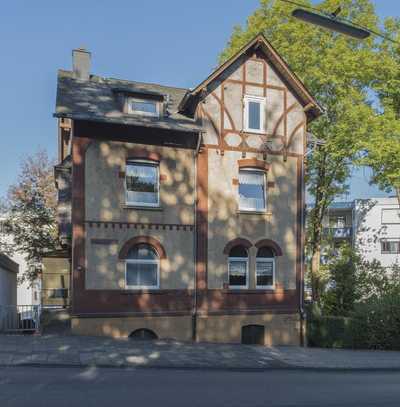 schönes kleines Mehrfamilienhaus