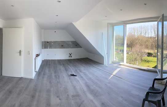 Gehobene 3,5-Zimmer-Dachgeschosswohnung mit immenser Aussicht und Balkon in Dortmund