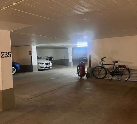 Tiefgaragenstellplatz (Einzelparker) in Schwabing zu vermieten