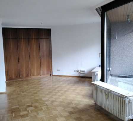 Schöne 2 - Zimmer Wohnung in Terassenhaus Neckarpromenade