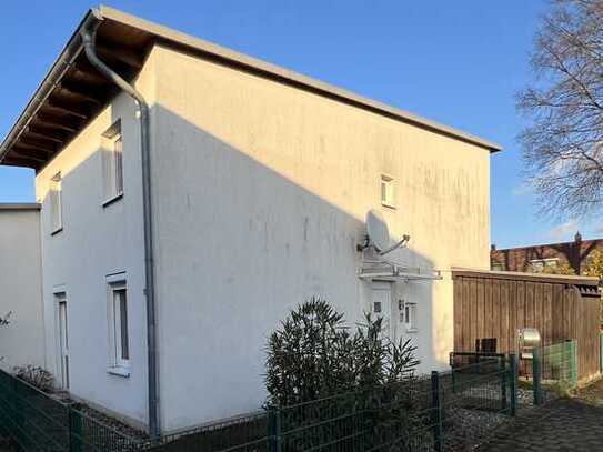 Schönes und gepflegtes Einfamilienhaus mit fünf Zimmern in DU-Neuenkamp