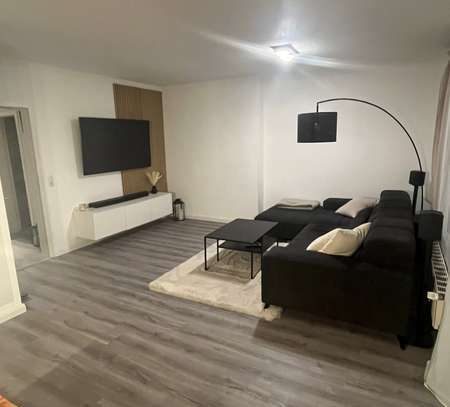 Geschmackvolle 2-Zimmer-Penthouse-Wohnung mit Einbauküche in Bremen