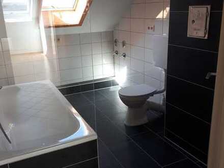 Große 4-Zimmer Dachgeschosswohnung mit Balkon und Gäste-WC in Kranzberg