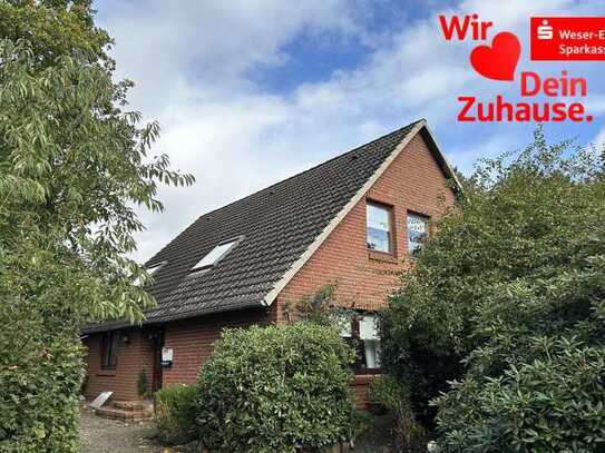 Ein-/ Zweifamilienhaus mit Garage in Midlum