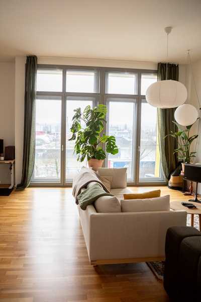 Urbanes Loftleben mit Mainblick ++ Exklusive Zwei Zimmer Wohnung in Bestlage Frankfurts ++