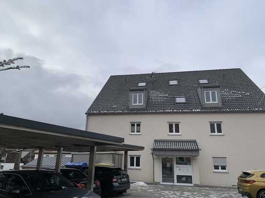 Neuwertige 3-Zimmer-Maisonette-Wohnung mit Balkon und Einbauküche in Mering