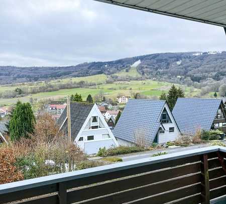 Einzigartiges Nurdachhaus mit herrlichem Kreuzbergblick in Bischofsheim OT Haselbach