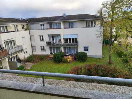 HOCHWERTIG AUSGESTATTETE, MODERNE 4 ZI.-WOHNUNG MIT BALKON IN ZENTRUMSNAHER, GRÜNER LAGE