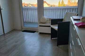 WG geeignete Wohnung mit viel Potenzial und Balkon in Hüls