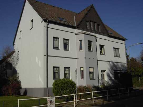 Bezugsfertige helle 3-Zimmer-DG-Wohnung in Ratingen-Hösel inkl. Außenstellplatz