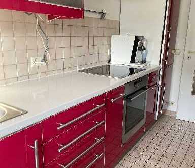 Schöne helle 2 Zimmer Wohnung mit 2 Balkonen