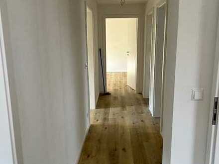 Schöne 3-Zimmer-Wohnung komplett neu renoviert in Elztal-Auerbach