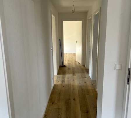 Schöne 3-Zimmer-Wohnung komplett neu renoviert in Elztal-Auerbach