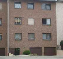 Schöne 4-Zimmer-Wohnung mit Balkon und Einbauküche in Mönchengladbach