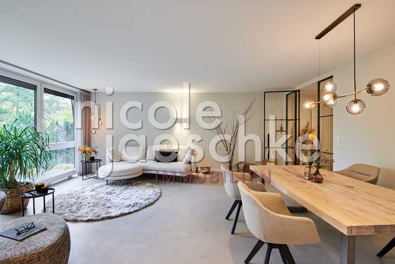 Moderne Wohnung mit Wasserblick und Garagen