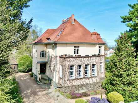 * sehr schön sanierte, denkmalgeschützte Villa in Bestlage von Langebrück *