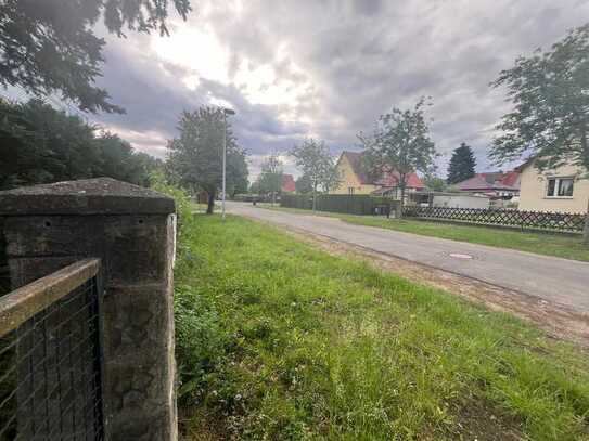 Baugrundstück in ruhiger Umgebung mit perfekter Südlage und Teilungsoption