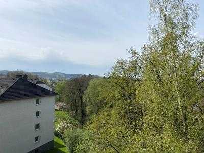 Herrlicher Ausblick über Lendringsen: 2-Zimmer-Wohnung mit modernem Duschbad