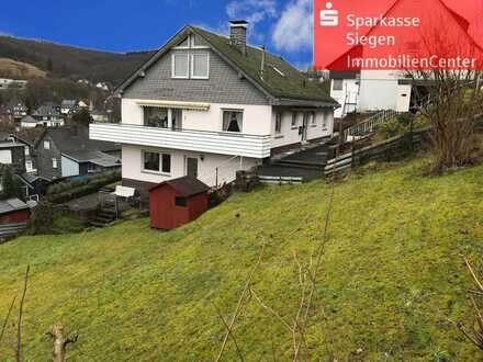 Einfamilienhaus m. Einliegerwohnung, Doppelgarage + Ausbaureserve in Eiserfeld