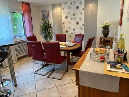 Willkommen Zuhause..! Großzügige ETW mit Balkon und Garage