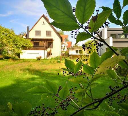 Traumgrundstück mit Altbestand. Ruhelage mit direktem Waldzugang.