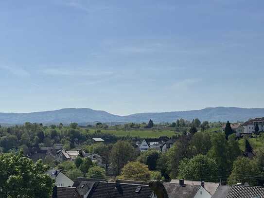 Einzigartige Ortslage, grünes Paradies mit Ausblick