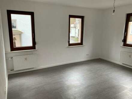 Gepflegte 2,5-Zimmer-Wohnung mit moderner EBK in Schramberg