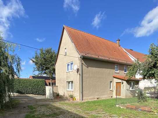 Ländliches Einfamilienhaus mit Scheune in Rockhausen