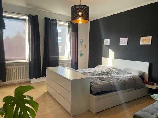 Zentrale 3–Zimmer Wohnung mit großer Dachterasse