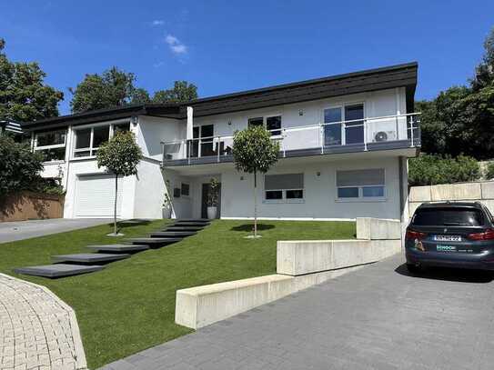 Exklusive & Luxuriöse Villa mit großem Pool, sep. ELW, Panorama-Blick und vielen Annehmlichkeiten