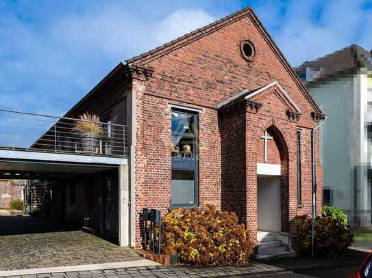 Halleluja! Kirche trifft Luxusloft in Innenstadtlage - Stellplatz, Pool, Sauna und Ausbaureserve