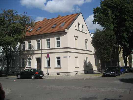 Ansprechende und vollständig renovierte 2-Raum-Wohnung in Bernburg (Saale)