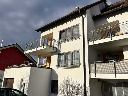 2-Zimmer-Wohnung im OG mit Balkon und EBK in Esslingen Hegensberg