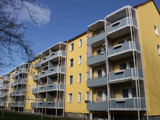 Du bevorzugst ein ruhiges Wohnumfeld im Grünen? Dann ist diese 2-Raum-Wohnung genau das Richtige!