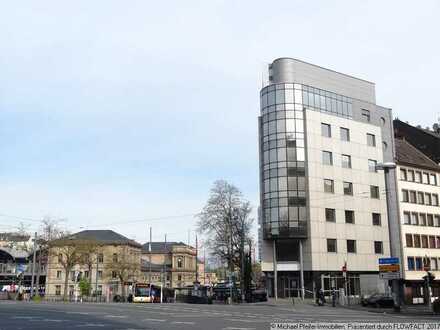 Büroetage - Großraum und Einzelbüros am Mainzer Hauptbahnhof.