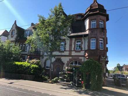 Wunderschöne Jugendstil Wohnung (5 Zimmern, Küche, 2 Bäder und Terrasse)