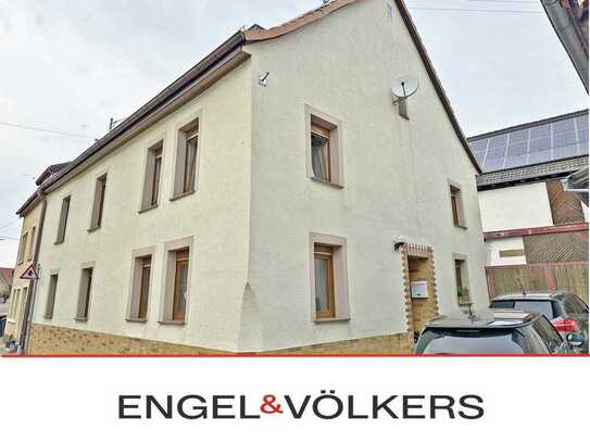 Hofreite inkl. Wohnhaus & attraktiven Photov. Erträgen