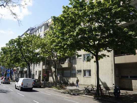 Frisch renovierte 1 Zi. Whg mit Balkon im Herzen von Charlottenburg