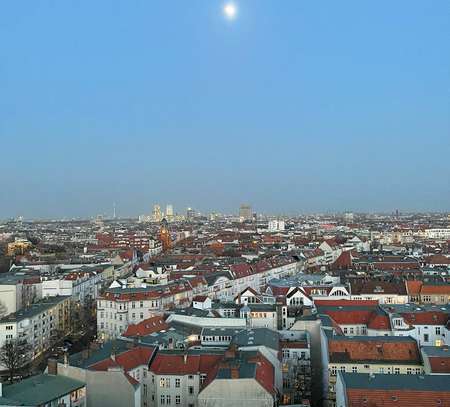 Kurfürstendamm 13th floor THE SKY OF THE WEST above the Crowd