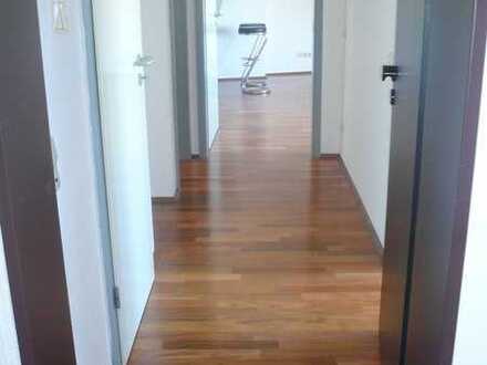 2-Zimmer-Dachgeschosswohnung mit EBK in Mönchengladbach-Windberg