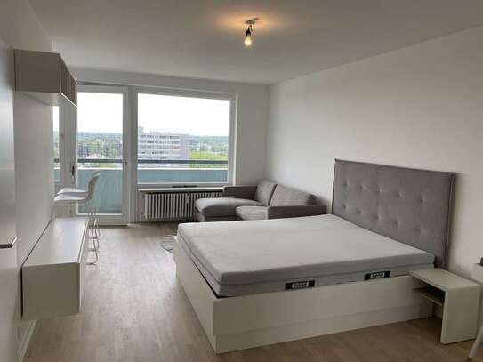 1-Zimmer-Appartment mit EBK und Balkon in Solln | Sensationeller Blick