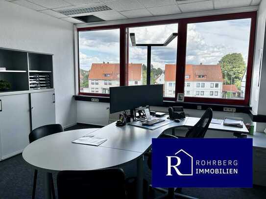 Büroraum ca. 54 m² in zentraler Lage, zzgl. Gemeinschaftsräume