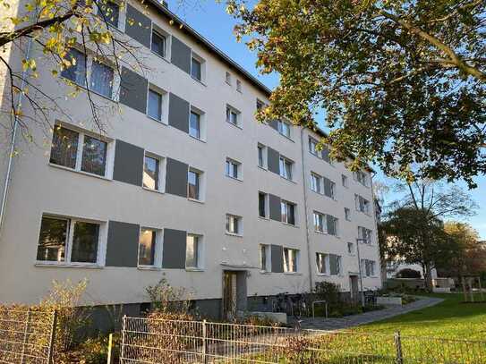 modernisierte 3-Zimmerwohnung in Burg mit Balkon