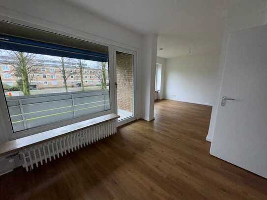 *** Hier fühlen Sie sich wohl !! Renovierte 3 Zimmerwohnung mit Balkon ***