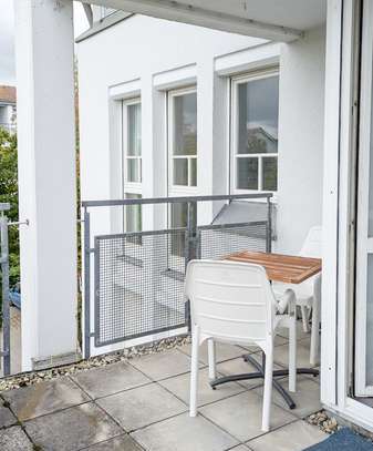 Schön geschnittene 2-Zimmer-Wohnung mit Balkon, Einbauküche und TG-Stellplatz